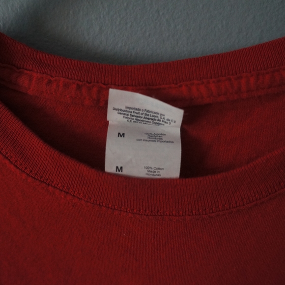 LAST CHANCE - unique red unisex graphic tee - Picture 3 of 3